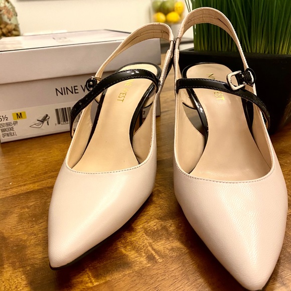 Nine West off white pump with leather straps - Picture 3 of 7